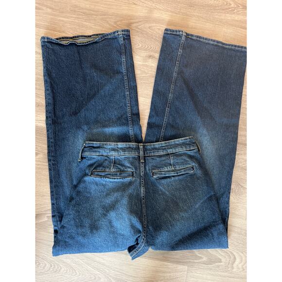 Free Assembly size 8 wide leg jeans - Picture 2 of 4